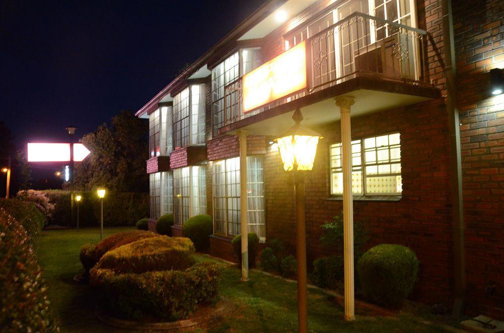 Motel Margeurita Queanbeyan Zewnętrze zdjęcie
